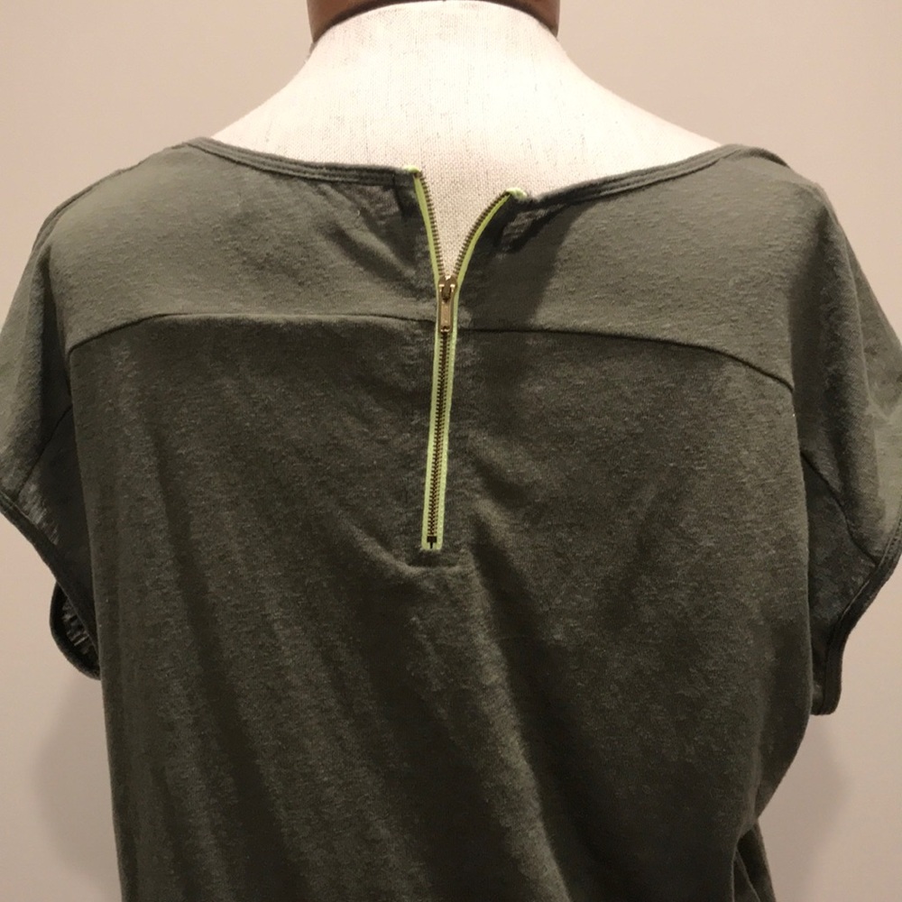 Oversized zip back tee - Picture 3 of 3